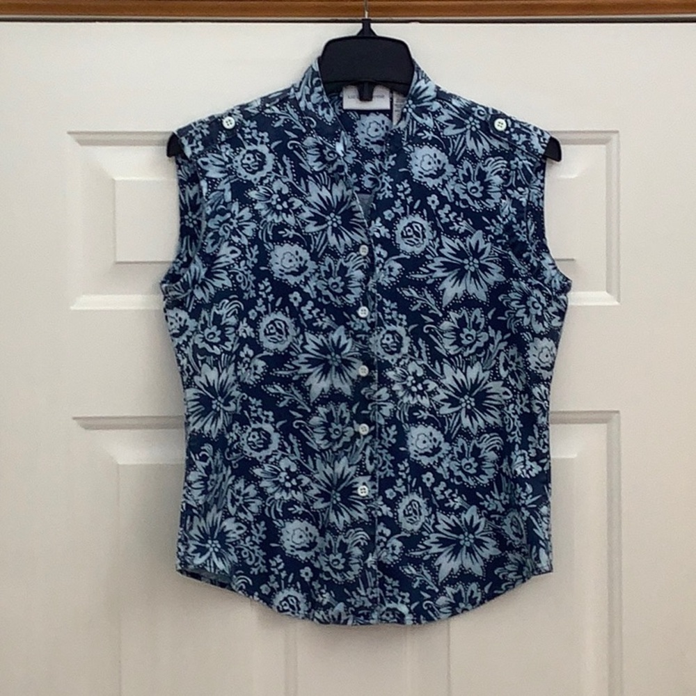EUC Liz Claiborne Sleeveless Top, Size P